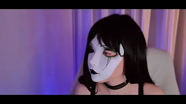 NoirLiliyaa online show from February 7, 6:27 pm