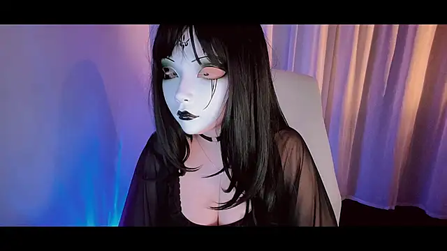 NoirLiliyaa online show from March 1, 4:40 pm