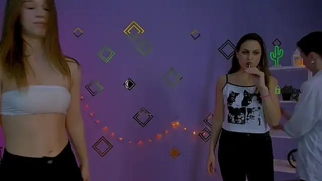 eira mouse online show from March 31, 9:11 am