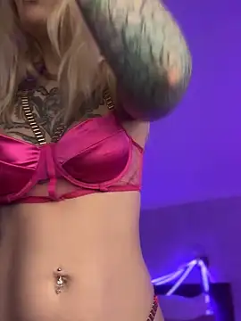 BlondeDoll  online show from February 24, 5:19 am