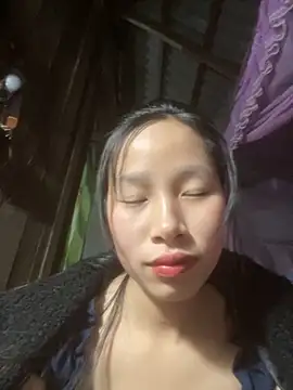 Snapshot of -Xenia_ chatting on February 6, 3:19 pm -Xenia online show from February 6, 3:19 pm