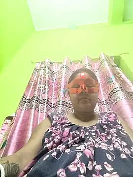 Snapshot of mahi893 chatting on February 19, 6:27 pm mahi893 online show from February 19, 6:27 pm