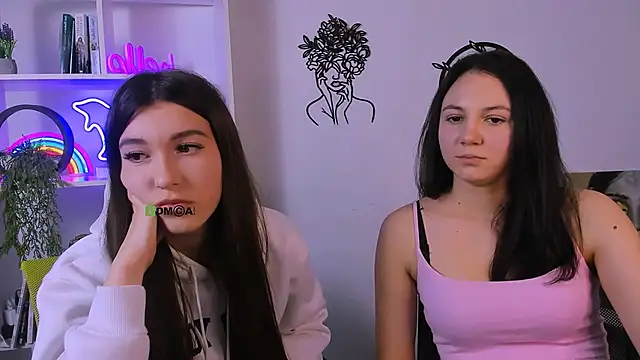 Snapshot of elis_sunny chatting on February 9, 7:45 pm elis sunny online show from February 9, 7:45 pm