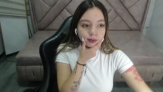 Snapshot of Eco_deluna_v chatting on March 13, 1:05 pm Eco deluna v online show from March 13, 1:05 pm