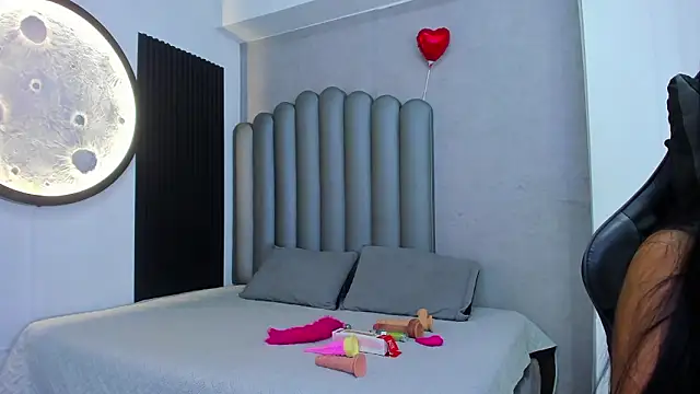 Shirleytaylor- online show from March 20, 11:44 am