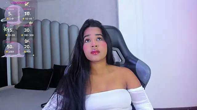 Shirleytaylor- online show from April 13, 11:36 am