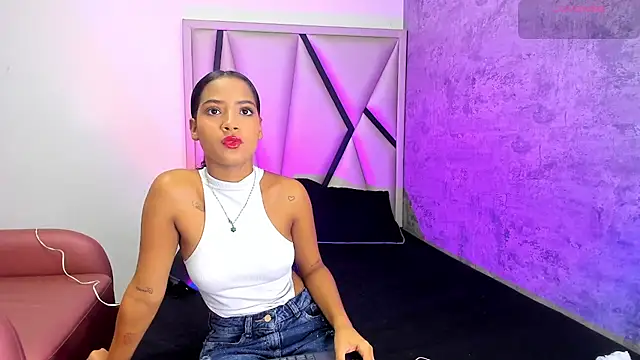 Snapshot of AyshelDoll1 chatting on February 23, 11:55 am AyshelDoll1 online show from February 23, 11:55 am