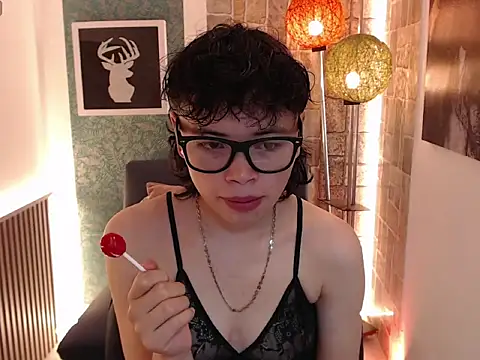 samantta ink online show from April 15, 1:15 pm