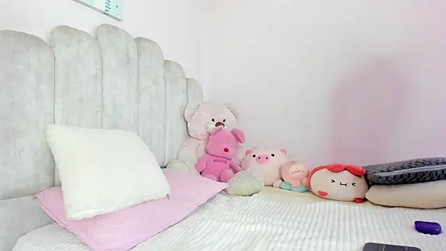 paula cosioo online show from March 25, 2:38 pm