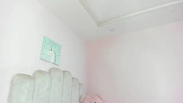 paula cosioo online show from March 19, 2:39 pm