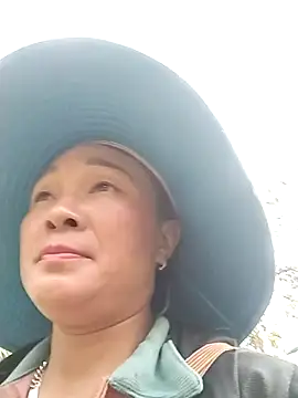 Neoone 1 online show from April 11, 7:45 am