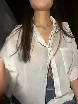 Snapshot of uyensexy chatting on February 19, 3:20 pm uyensexy online show from February 19, 3:20 pm