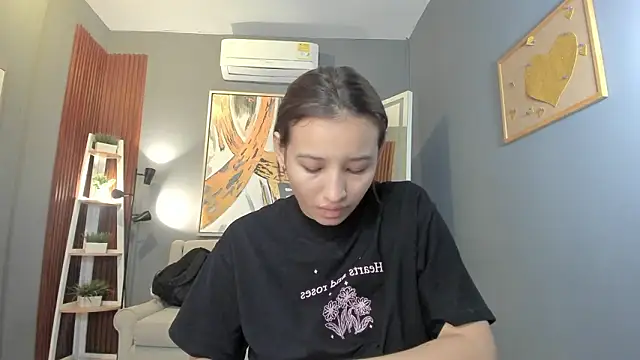 nina swaan online show from February 10, 11:53 am