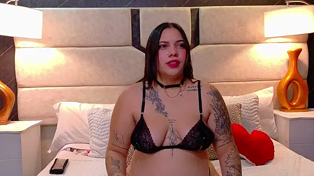 Snapshot of AuroraRosee chatting on February 10, 11:53 am AuroraRosee online show from February 10, 11:53 am