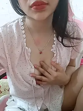Snapshot of Moe-moex chatting on April 5, 10:49 pm Moe-moex online show from April 5, 10:49 pm