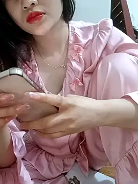 Snapshot of Moe-moex chatting on March 11, 8:08 am Moe-moex online show from March 11, 8:08 am