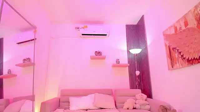 TAHIELA  online show from February 13, 10:37 am