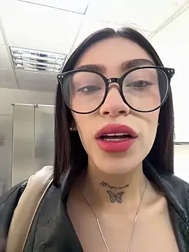 Snapshot of Bonny_Eva chatting on June 6, 5:40 pm Bonny Eva online show from June 6, 5:40 pm