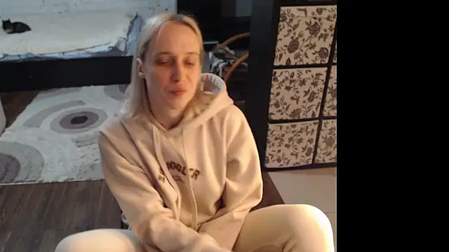 Snapshot of Your_guilty_pleasure1 chatting on February 5, 5:09 pm Your guilty pleasure1 online show from February 5, 5:09 pm