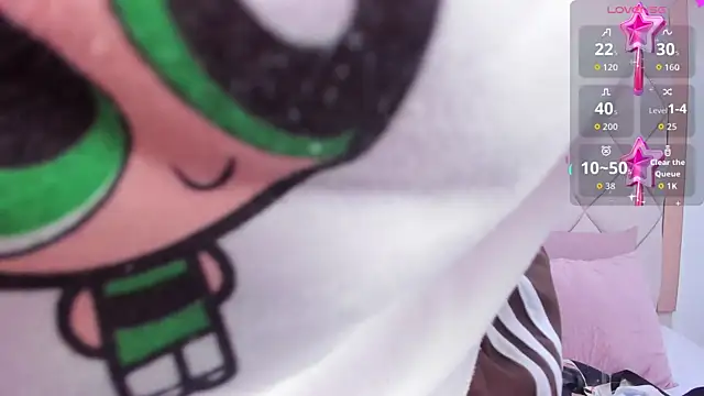 crystalstonee online show from April 2, 8:37 pm