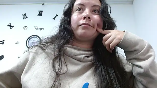 Snapshot of ElaMurray02 chatting on February 13, 3:45 pm ElaMurray02 online show from February 13, 3:45 pm