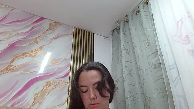 ElaMurray02 online show from April 27, 12:36 pm