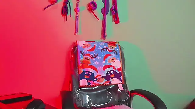 Snapshot of hazz_smith_ chatting on February 13, 10:32 pm hazz smith online show from February 13, 10:32 pm