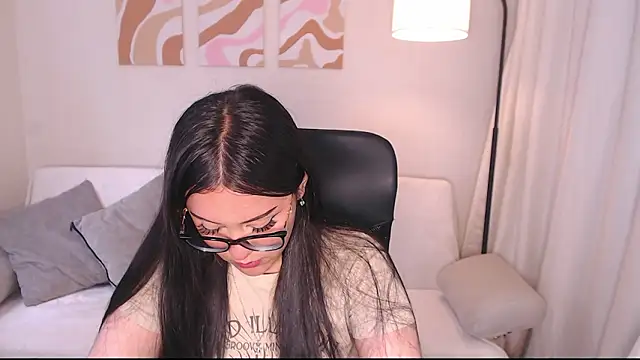  heybee online show from March 10, 7:29 pm