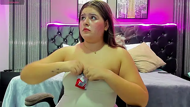 Melanyxx- online show from February 13, 11:38 pm