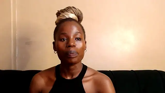 AppleAsss online show from April 22, 7:31 pm