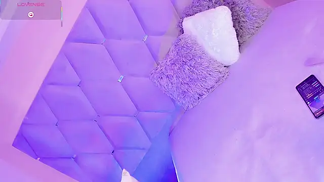 EmmaSweet23 online show from April 4, 8:15 pm