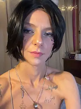 Snapshot of Olivia-Brooks chatting on February 17, 7:33 pm Olivia-Brooks online show from February 17, 7:33 pm