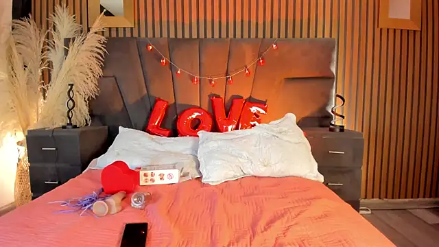 Snapshot of ZoehPeterr_ chatting on February 15, 9:25 pm ZoehPeterr online show from February 15, 9:25 pm