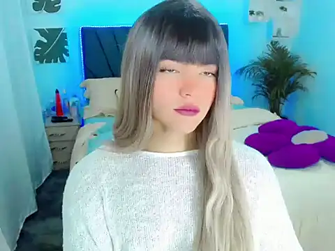 ZoeSchmmit online show from June 18, 10:26 pm