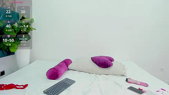 SamantthaRosxe online show from April 5, 3:35 am