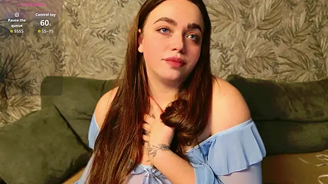 Snapshot of AliraX chatting on February 1, 8:40 pm AliraX online show from February 1, 8:40 pm