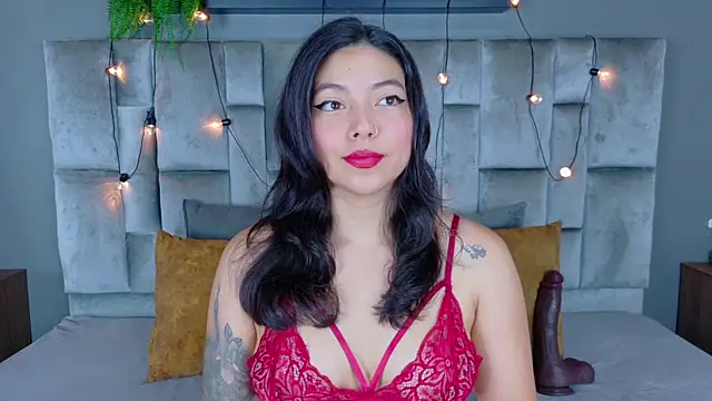 Snapshot of AnnieRouse__ chatting on July 18, 12:25 pm AnnieRouse online show from July 18, 12:25 pm
