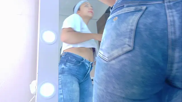 AnnieRouse   online show from April 15, 11:38 am