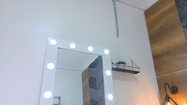 AnnieRouse   online show from April 18, 11:34 am