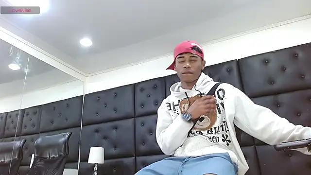 TonnyMarck online show from February 4, 2:39 am