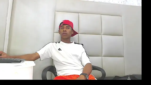 TonnyMarck online show from February 10, 7:07 am