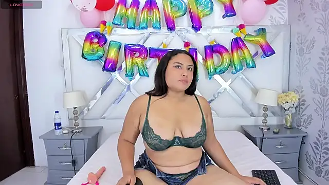 yaragarcia online show from February 18, 3:48 am