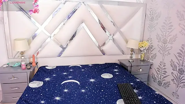 yaragarcia online show from February 7, 3:36 am