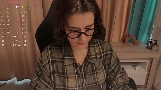 fullofluv online show from March 31, 6:26 am