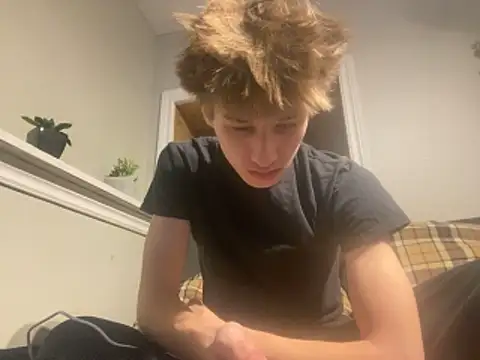 yourwhiteboy1 online show from March 4, 1:02 am