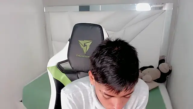 Liarr  online show from February 2, 7:57 pm