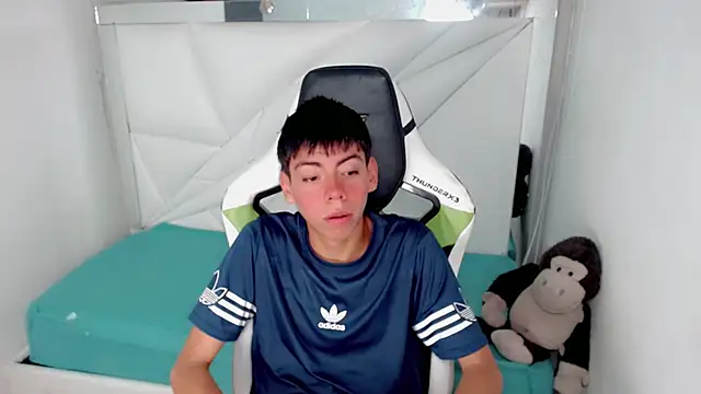 Liarr  online show from February 26, 8:20 pm