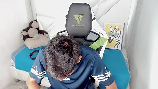 Liarr  online show from February 10, 7:57 pm