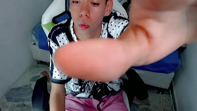 Liarr  online show from February 11, 8:41 pm