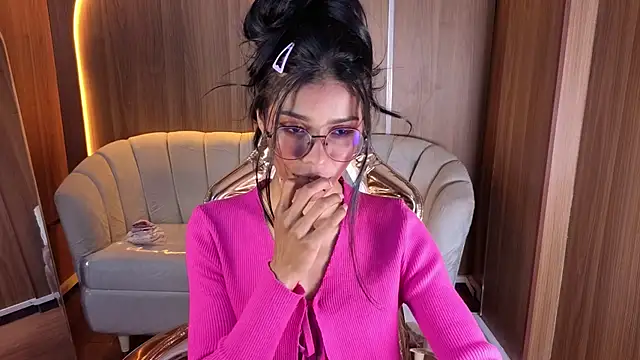 Alina b  online show from February 24, 8:10 pm